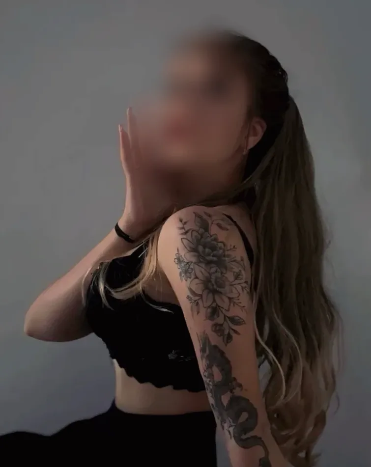Marie, 21