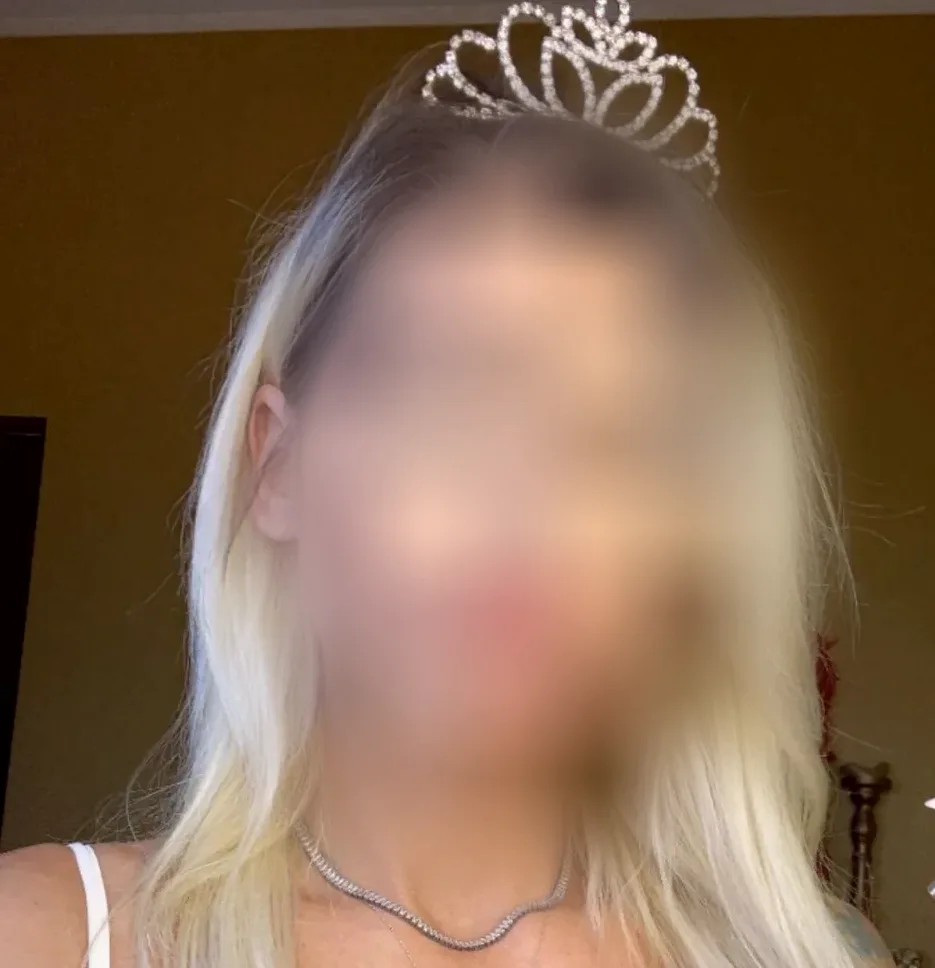 Mira, 35