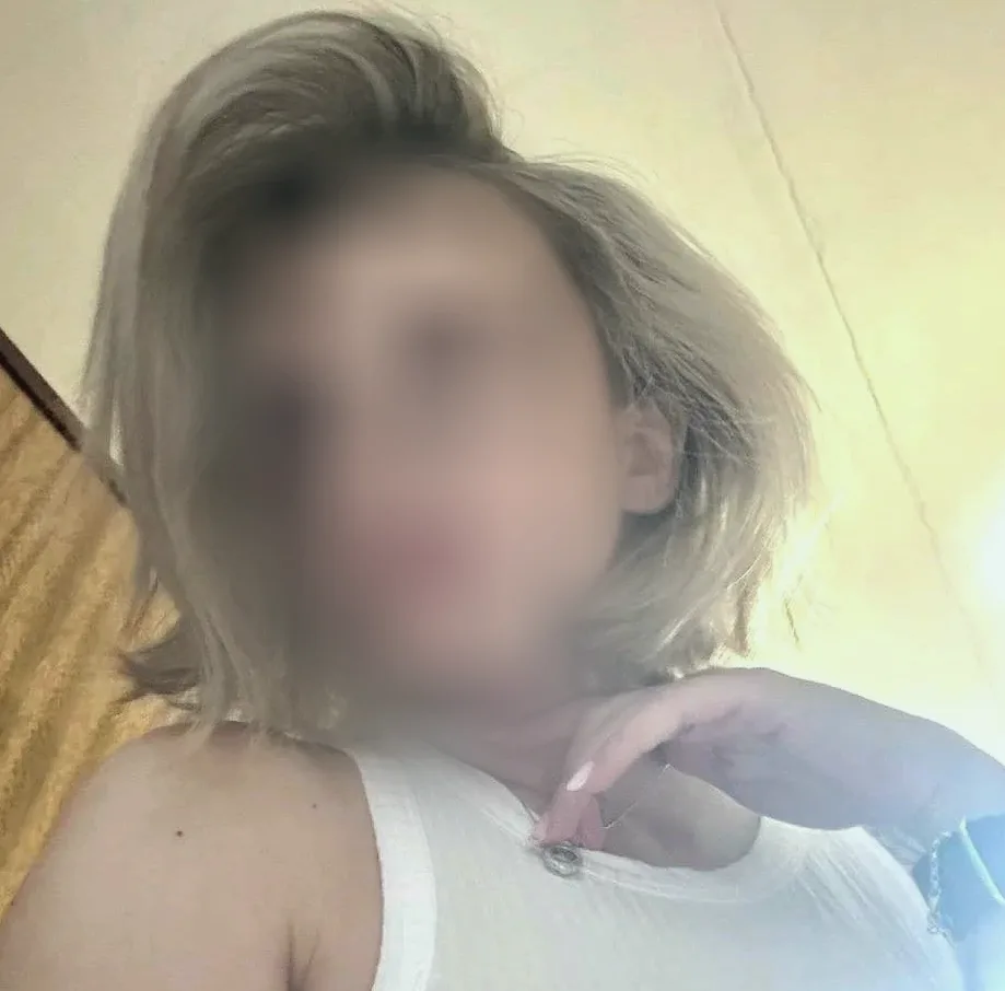 Zeynep, 28